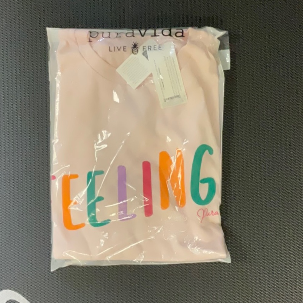 BRAND NEW Pura Vida shirt